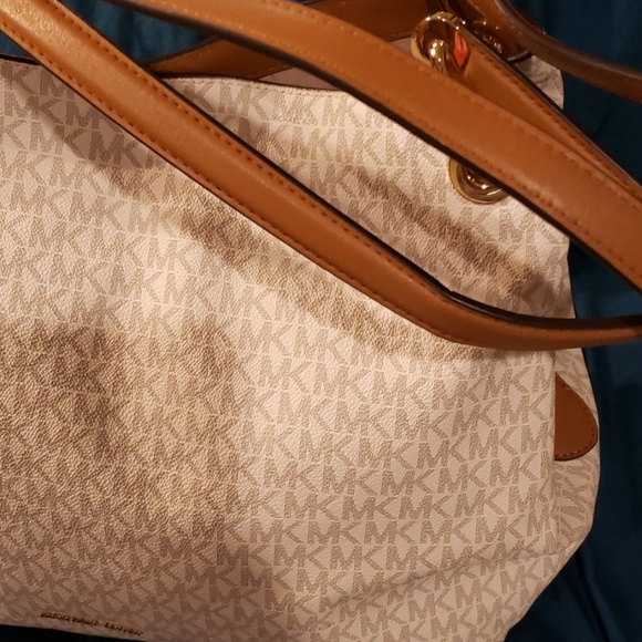 Authentic Michael kors bag - Picture 2 of 8